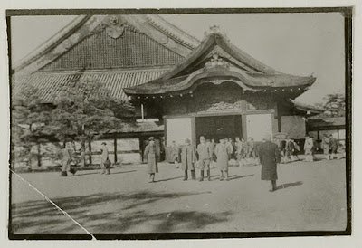 Kunjungan Soekarno, Hatta, dan Ki Bagus Hadikusumo ke Jepang, 1943 (2) 13 79e8c0b2c5b10196d728411a531e41ab121029e004aeae0caa2186ce7fe21e81