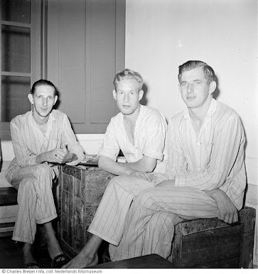 Jepretan Charles Breijer 1947-1953: Tiga tentara Belanda yang ditawan TNI di Yogyakarta, 1948 3 NFA02 chb 5066 9