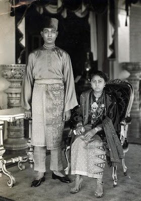 Sultan Deli, Osman Al Sani Perkasa Alamsyah bersama isteri di tahun 1926 3 SFA022822567
